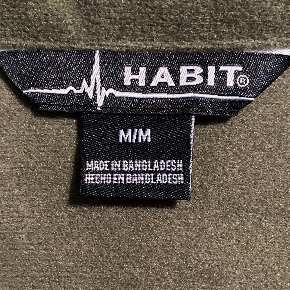 Habit Men's Camo Performance Jacket EUC - Picture 6 of 11